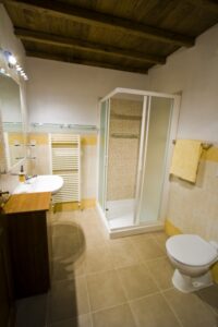 Bad, Stallen Bad, Stallen